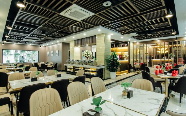 Top One Halong Hotel