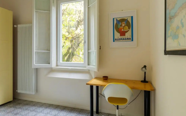 Alberti 12 - Appartamento Vittorio con Balcone