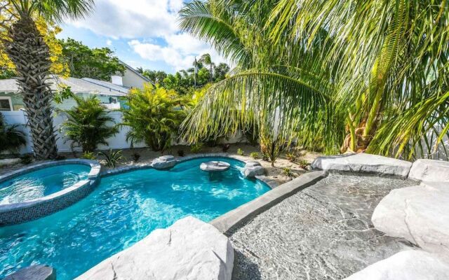Island House by SKLRP