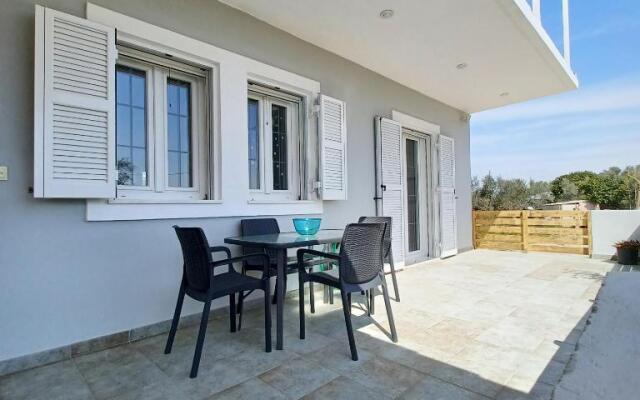 Eleonas Apartment 1, Lygia