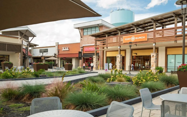 Holiday Inn Gaithersburg by IHG