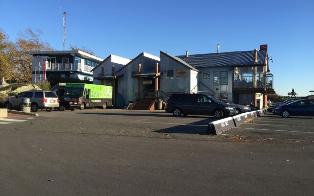 San Jose Cottage in the Heart of James Bay