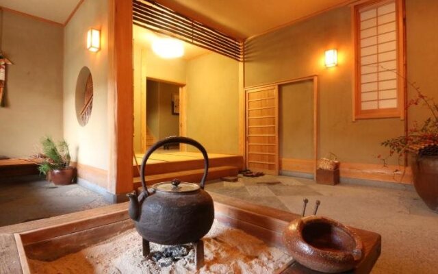 Marucho Ryokan