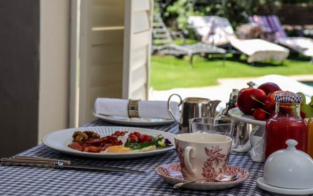 Maison - H Guest House