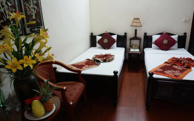 Hanoi Golden Moon Guesthouse