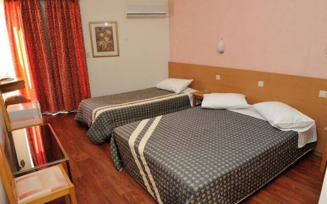 Adonis City Hotel
