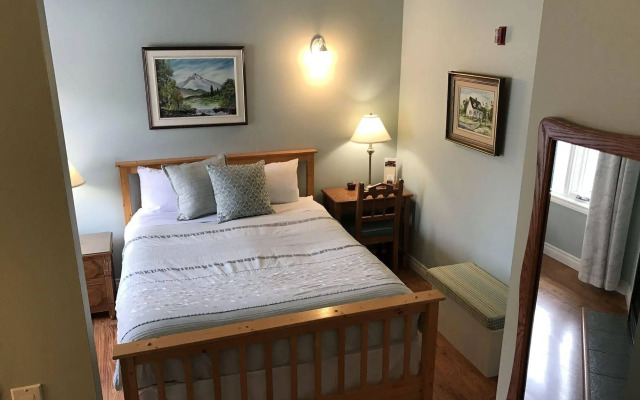 The Lady MacDonald Country Inn