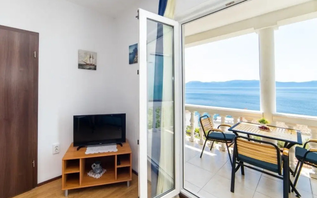 More - 60m From the sea - A3 Sime