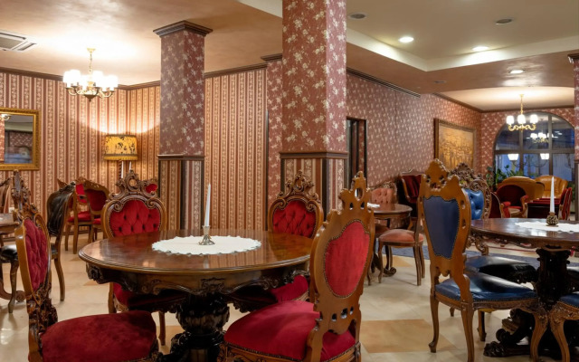 Real Hotel