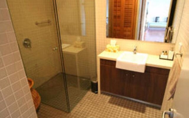 2/21-25 Fletcher Street - Casablanca at Bogarts
