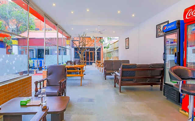 OYO 352 Hotel Konark Inn