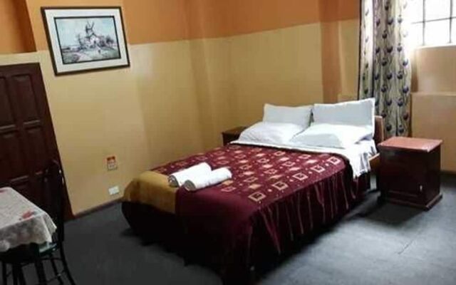 Hostal Castel WL