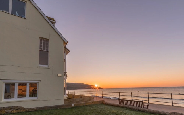 Promenade Apartment at Beach House