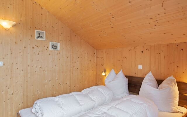 Premium Chalet in Hohentauern with Hot Tub
