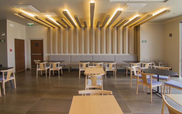 City Express Plus by Marriott Ciudad de México Mundo E