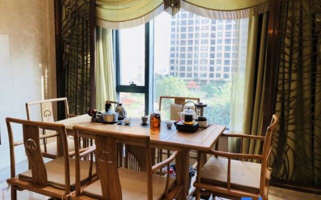 Hua He International Hotel