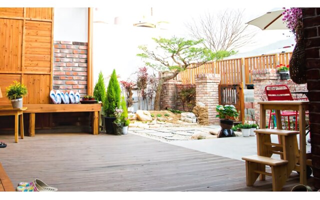 Jeongju Star World Pension