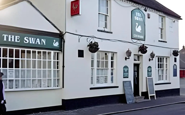 Swan Inn, Heathrow Airport