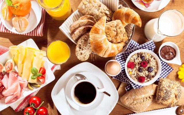 Holiday Inn London - Luton Airport by IHG