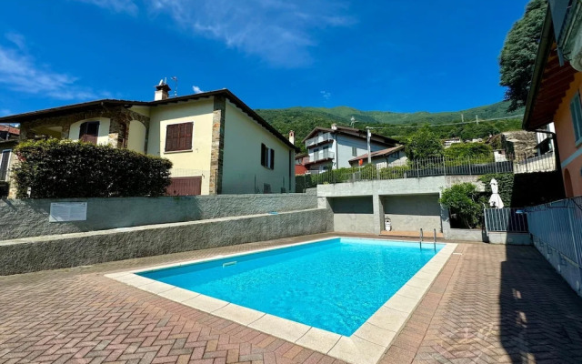 Pianello Charming Lake View