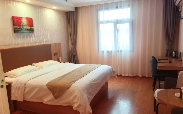 GreenTree Inn Jiangsu Suzhou Kunshan Shimao Plaza Hotel