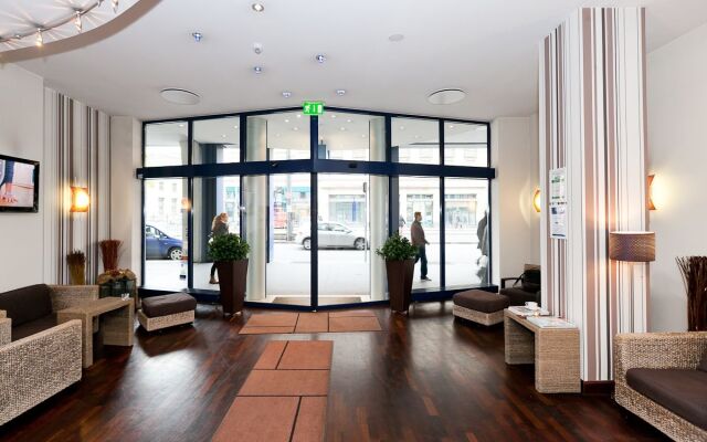 Manhattan Hotel