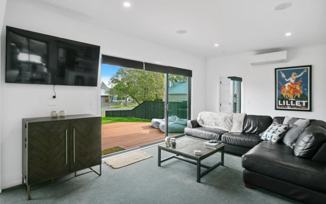 Sky Above Beach Below - Waihi Beach Holiday Home