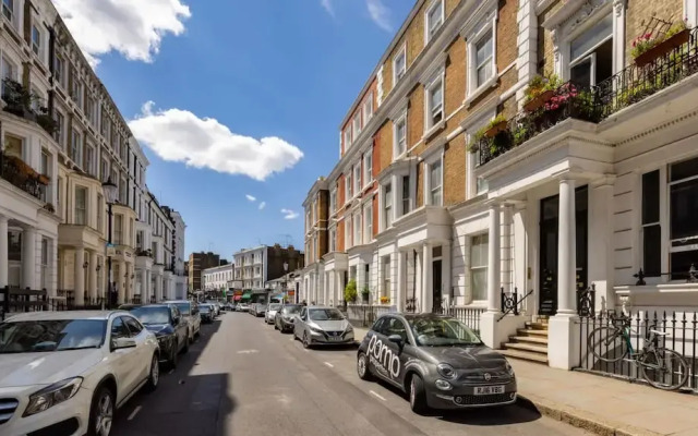 Light-filled Studio With AC - Earl s Court