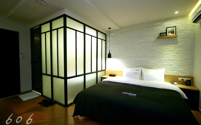 2 Heaven Hotel