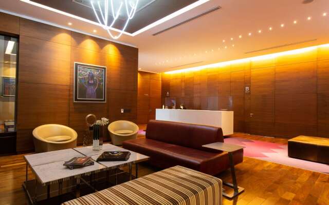 HS HOTSSON Hotel Leon