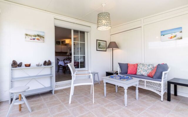 Les Hautes Folies 20775