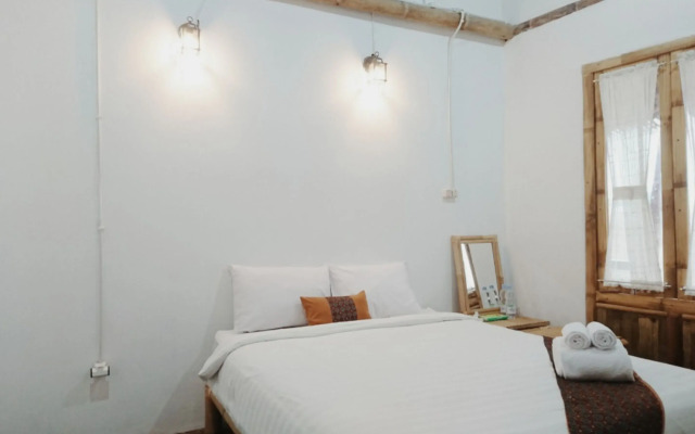 Borobudur Balkondes Kembang Limus