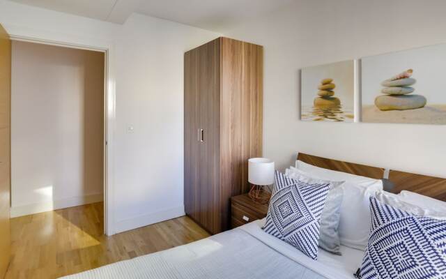 St. George Wharf Serviced Apartments by TheSquare