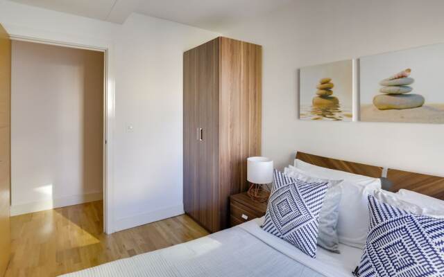 St. Georges Wharf Serviced Apartments by TheSqua.re