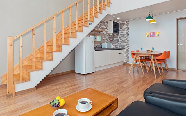Ara Pool Villa Pension
