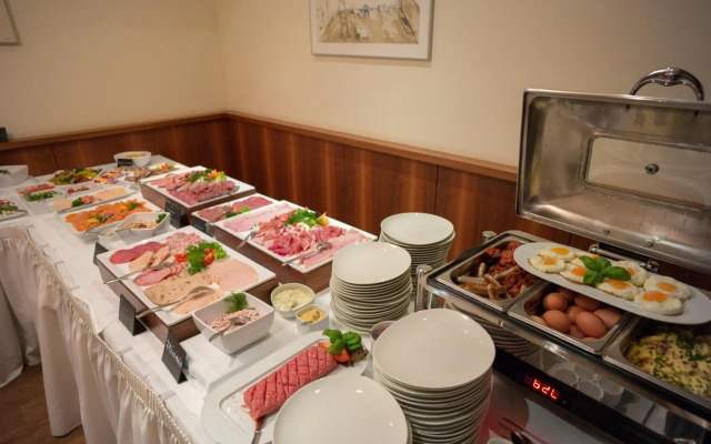 Hotel Gude