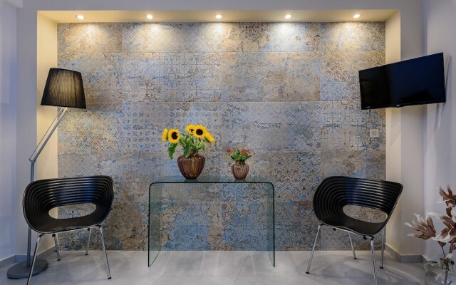 Heart of Old Town Cozy Home - Yard & Parking