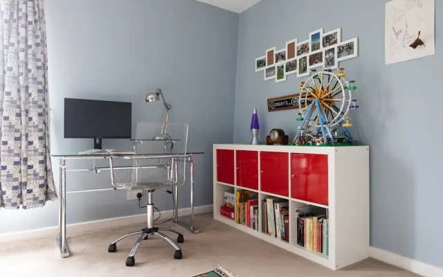 Caithness Road VI by Onefinestay