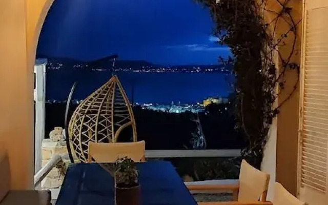 Zephyrus Sunset House