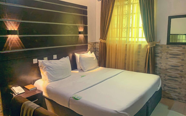 Green House Hotel And Suites