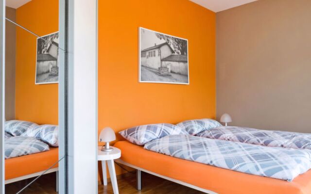 Suite Modern 33610