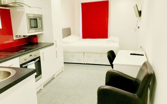 Fox House, Studio Apartments
