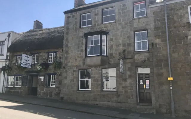 Number 52 Bed & Breakfast