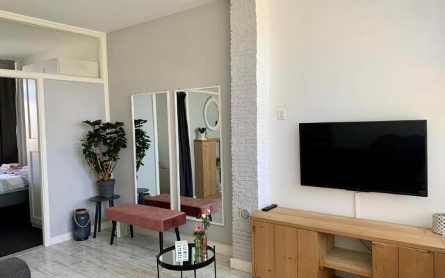 Amsterdam Beach Apartment 2, Private Garden