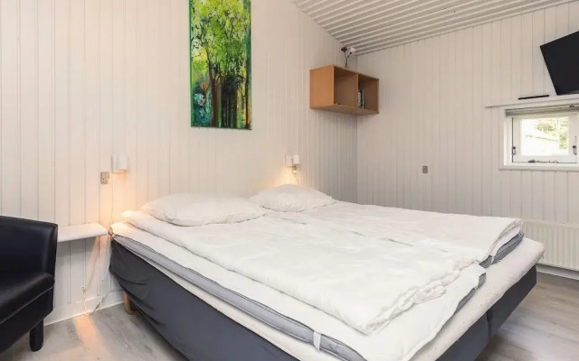 Middelfart Holiday Home- Nearby Waterpark Access