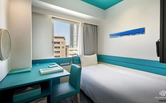 DEL style Osaka Shin Umeda by Daiwa Roynet