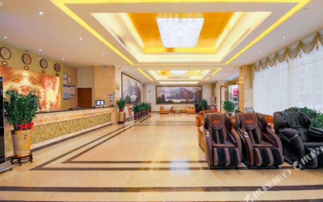 Campanile Hotel (Shenzhen Dalang Business Center Yangtai Mountain East Hotel)