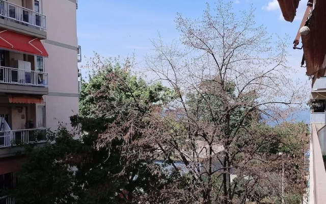 Seafront Apartment With Sea View Yr11