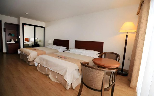 Ocean Grand Hotel
