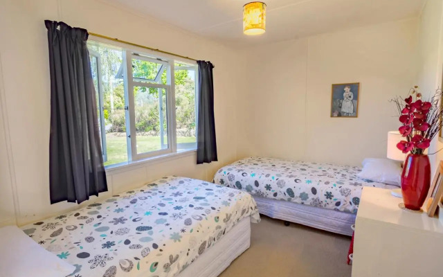 Incredible Bay Views - Kaiteriteri Bach